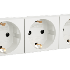 Розетка 3-м Viva 16А IP20 бел. DKC 45003