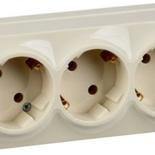 Розетка 3-м ОП GLORY РС23-3-ХК 16А с/з крем. IEK ERH31-K33-16