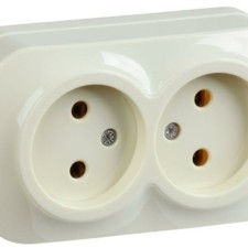 Розетка 2-м ОП GLORY РС22-2-ХК 10А крем. IEK ERH20-K33-10