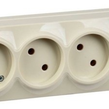 Розетка 4-м ОП GLORY РС24-2-ХК 10А крем. IEK ERH40-K33-10