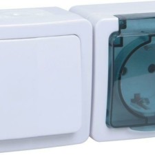 Блок ОП выключатель 1-кл. и розетка с/з контактом и крышкой для открытой установки бел. клавиша/дымчатая крышка БГб-22-31-ГПБд IP54 ГЕРМЕС PLUS IEK EBGMP20-K03-31-54-EC