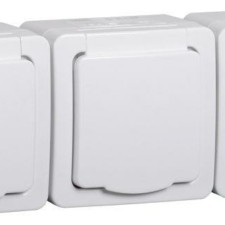 Розетка 3-м ОП Гермес Plus РСб23-3-ГПБб 16А IP54 с/з с крышкой бел. IEK ERMP32-K01-16-54-EC