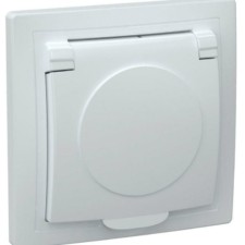 Розетка 1-м СП Кварта РСб10-3-КБ 16А IP20 с/з с крышкой бел. IEK ERK15-K01-16-DM