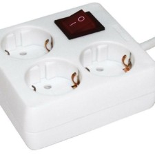 Удлинитель сетевой 3х3м с/з 16А IP20 У-С03К 2P+PE 250В 3х1 с выкл. IEK WYP30-16-03-03-ZK-N