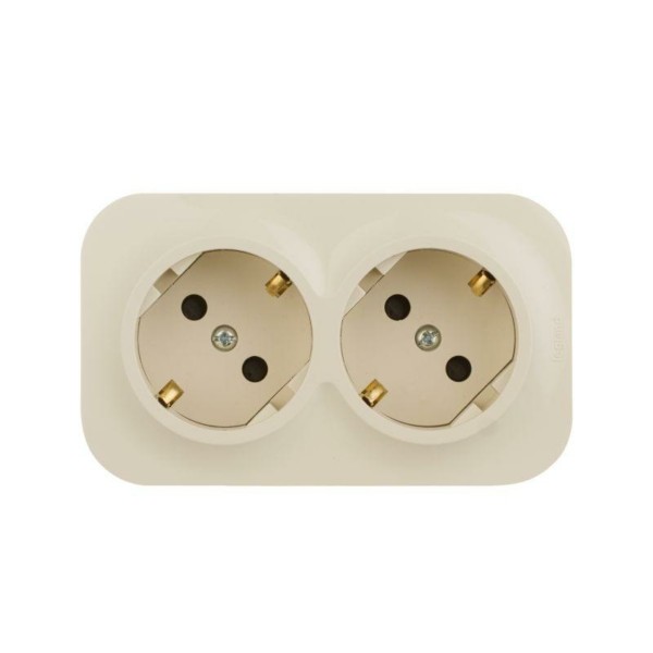 Розетка 2-м ОП Quteo 16А IP20 250В 2х2P+E с/з защ. шторки сл.кость Leg 782267