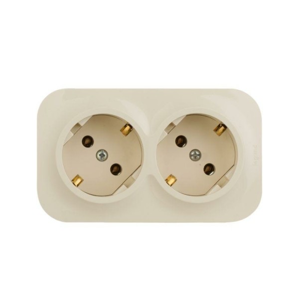 Розетка 2-м ОП Quteo 16А IP20 250В 2х2P+E с/з сл.кость Leg 782263