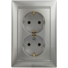 Розетка 2-м СП Valena 16А IP20 230/250В 2х2P+E с/з немецк. стандарт алюм. Leg 770100