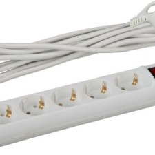 Удлинитель сетевой 5х1.5м с/з 10А IP20 UX-5es-1.5m ПВС 3х0.75 с выкл. Эра Б0035756