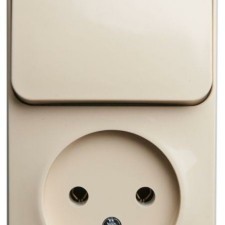 Блок ОП Этюд (1-м розетка без заземл. + 1-кл. выкл.) крем. SE BPA16-204K