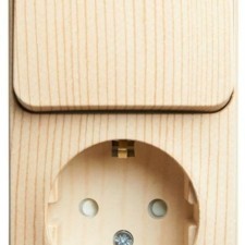 Блок ОП Этюд (1-м розетка с заземл. защ. шторки + 1-кл. выкл.) сосна SE BPA16-201D