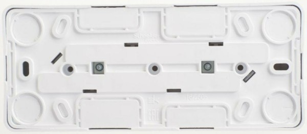 Розетка 3-м ОП Этюд 16А IP20 250В без заземл. без защ. шторок бел. SE PA16-009B