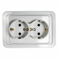 Розетка 2-м CLASSICO с/з 2128 бел. In Home 4680005959921