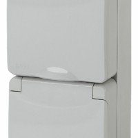 11-2608-03 Розетка 2х2P+E верт. IP65 шторки 16A-250В ОП серый