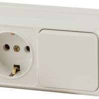 2-701-02 Intro Блок розетка+выкл. гориз. 10А-250В IP20 ОП Quadro сл.кость