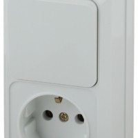2-705-01 Intro Блок розетка+выкл. верт. 10А-250В IP20 ОП Quadro белый