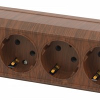 Розетка Intro Quadro 2-208-10 четырехместная с/з 4х2P+E 16А-250В IP20 ОП венге