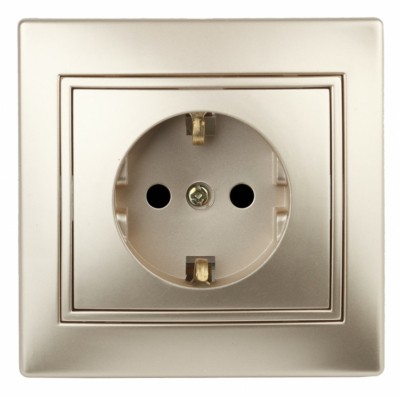 1-202-04 Intro Розетка 2P+E Schuko 16А-250В IP20 СП Plano шампань