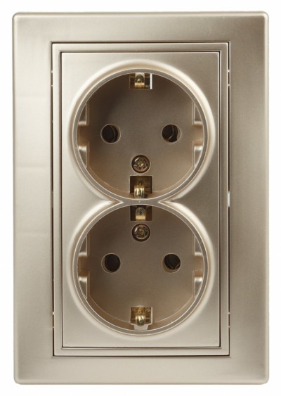 1-205-04 Intro Розетка 2X2P+E Schuko 16А-250В IP20 СП Plano шампань