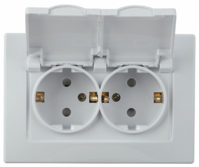 Розетка Intro Plano 1-210-01 2х2P+E Schuko с крышкой шторками 16А-250В СП IP44 Plano белый