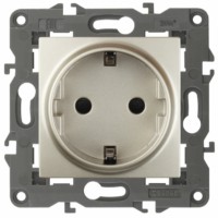 14-2102-04 ЭРА Розетка 2P+E Schuko со шторками 16A-250В IP20 Эра Elegance шампань