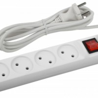 Удлинитель сетевой ЭРА U-4s-1,5m-2×1 б/з с выкл. 4-м 1.5м ПВС 2×1мм2 10А