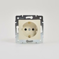 Розетка 1-м СП Karina с/з защ. шторки термопласт механизм крем. Lezard 707-0388-124B