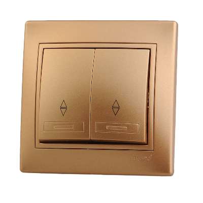 Переключатель 2кл. СП проходной Mira 10А IP20 со вставкой зол. метал. Lezard 701-1313-106