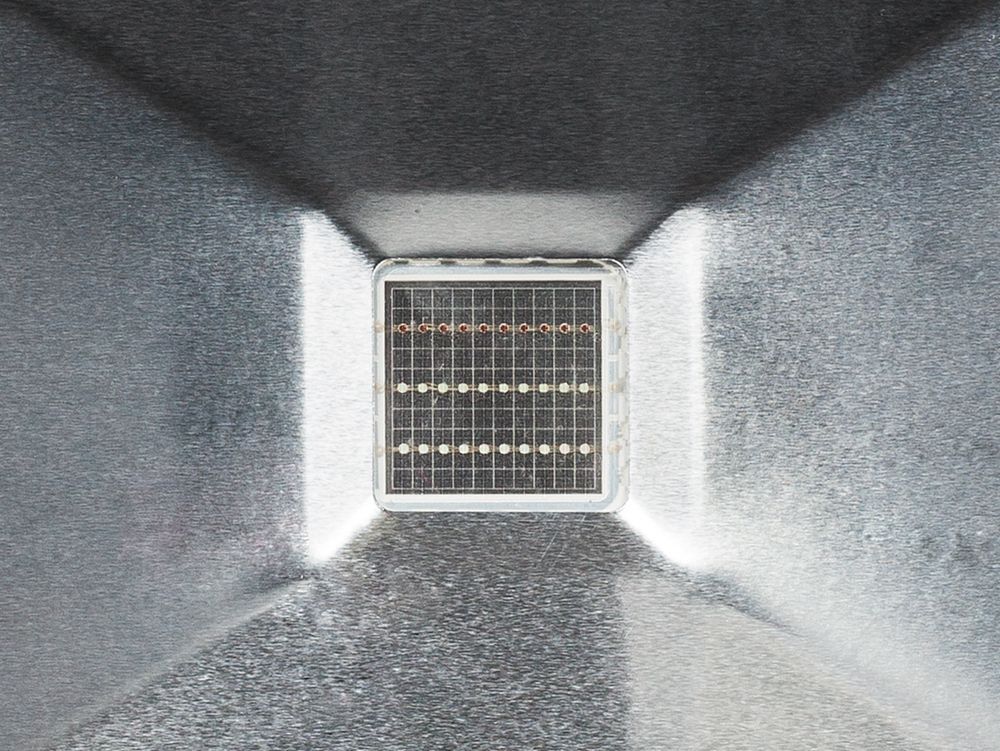 Прожектор светодиодный Feron LL-273 IP65 30W желтый — изображение 2