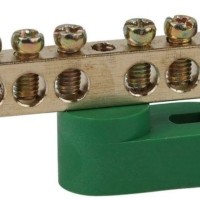 Шина PE “земля” на одном угловом изоляторе ШНИ-6х9-8-У1 зел. NO-222-103-1 ЭРА Б0044152