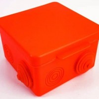 Коробка КМЭР ОП 100x100x50мм квадратная красная с г.в. негорючая НГ Урал Пак КО-53013100-018-i