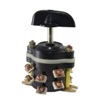 Пакетный переключатель ПП 4-40/Н2 исп.3 4П 40А 220В IP00 TDM