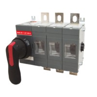 Рубильник ВНК-35-1 3П 160А с установленной фронтальной ручкой управления TDM