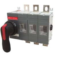 Рубильник ВНК-37-1 3П 315А с установленной фронтальной ручкой управления TDM