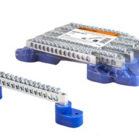 Шина “N” нулевая 6х9мм на двух угл. изоляторах 14 групп никелированная TDM