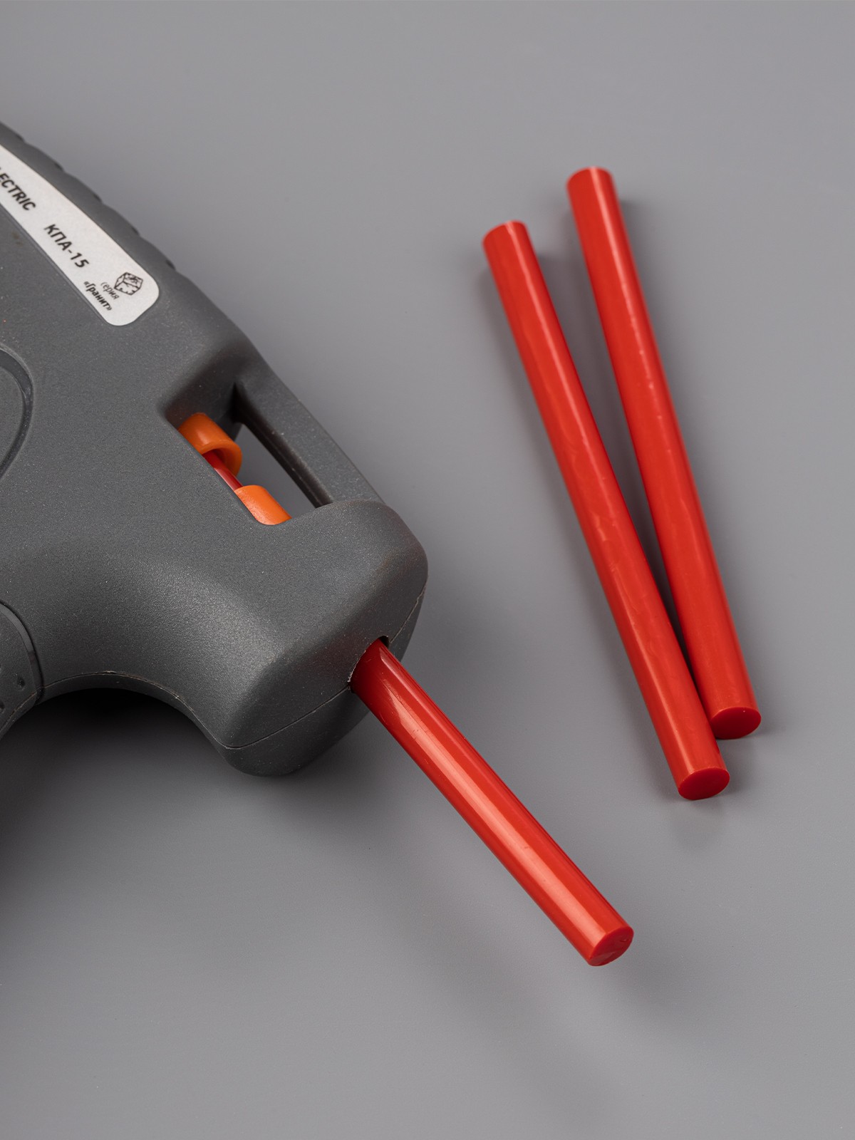 Клеевые стержни универсальные красные, 7 мм x 100 мм, 6 шт, "Алмаз" TDM — изображение 4