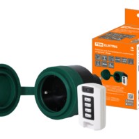 Комплект для беспроводного управления нагрузкой  “Сад” ПУ6-Р3К.1 (Пульт-брелок + 1 приемник-розетка (IP44)) “Уютный дом” TDM