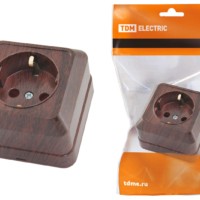 Розетка 2П+З открытой установки IP20 16А, бук “Ладога” TDM