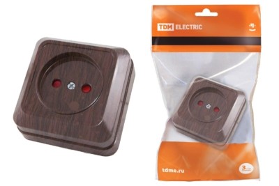 Розетка 2П открытой установки с з/ш IP20 10А, бук “Ладога” TDM