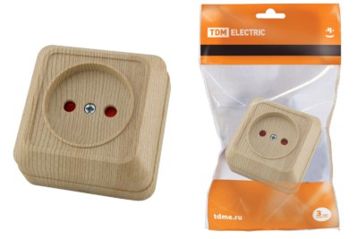 Розетка 2П открытой установки с з/ш IP20 10А, сосна “Ладога” TDM