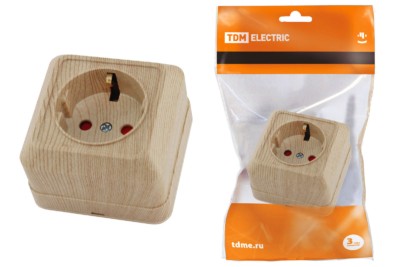 Розетка 2П+З открытой установки с з/ш IP20 16А, сосна “Ладога” TDM