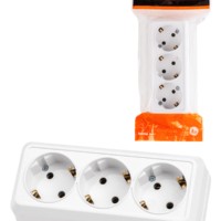 Розетка 3-х местная горизонтальная 2П+3 открытой установки IP20 16A белая “Ладога” TDM