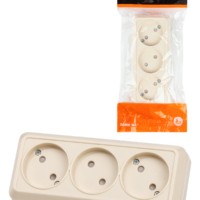 Розетка 3-х местная горизонтальная 2П открытой установки IP20 10A с з/ш сл. кость “Ладога” TDM