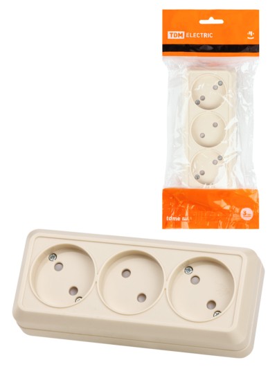 Розетка 3-х местная горизонтальная 2П открытой установки IP20 10A с з/ш сл. кость “Ладога” TDM