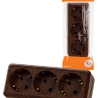 Розетка 3-х местная горизонтальная 2П+3 открытой установки IP20 16A бук “Ладога” TDM