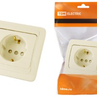 Розетка 2П+З 16А  c защитными шторками сл. кость “Валдай” TDM