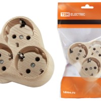 Блок на 3 гнезда 2П+З круглый 16А 250B “Эко” (сосна) TDM