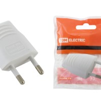 Вилка б/з белая 10А 250В (евровилка CEE 7/16) прямой вывод проводника TDM