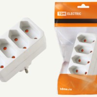 Блок на 4 гнезда 2П 2,5 А 250 B под плоскую вилку белый TDM