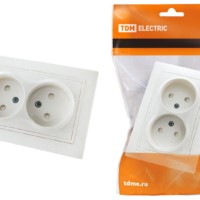 Розетка двойная 2П с защ. шт. 10А 250В белая “Таймыр” TDM