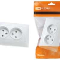 Розетка двойная 2П 10А 250В с защ. шт. белая “Лама” TDM